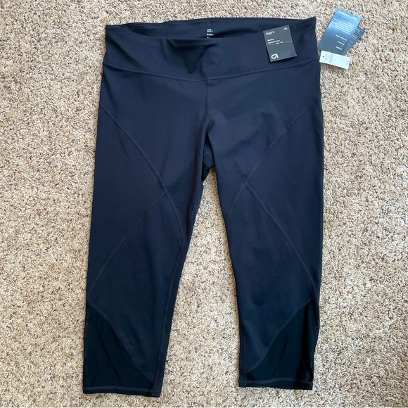 GapFit Mid Rise Black Legging - Picture 1 of 5